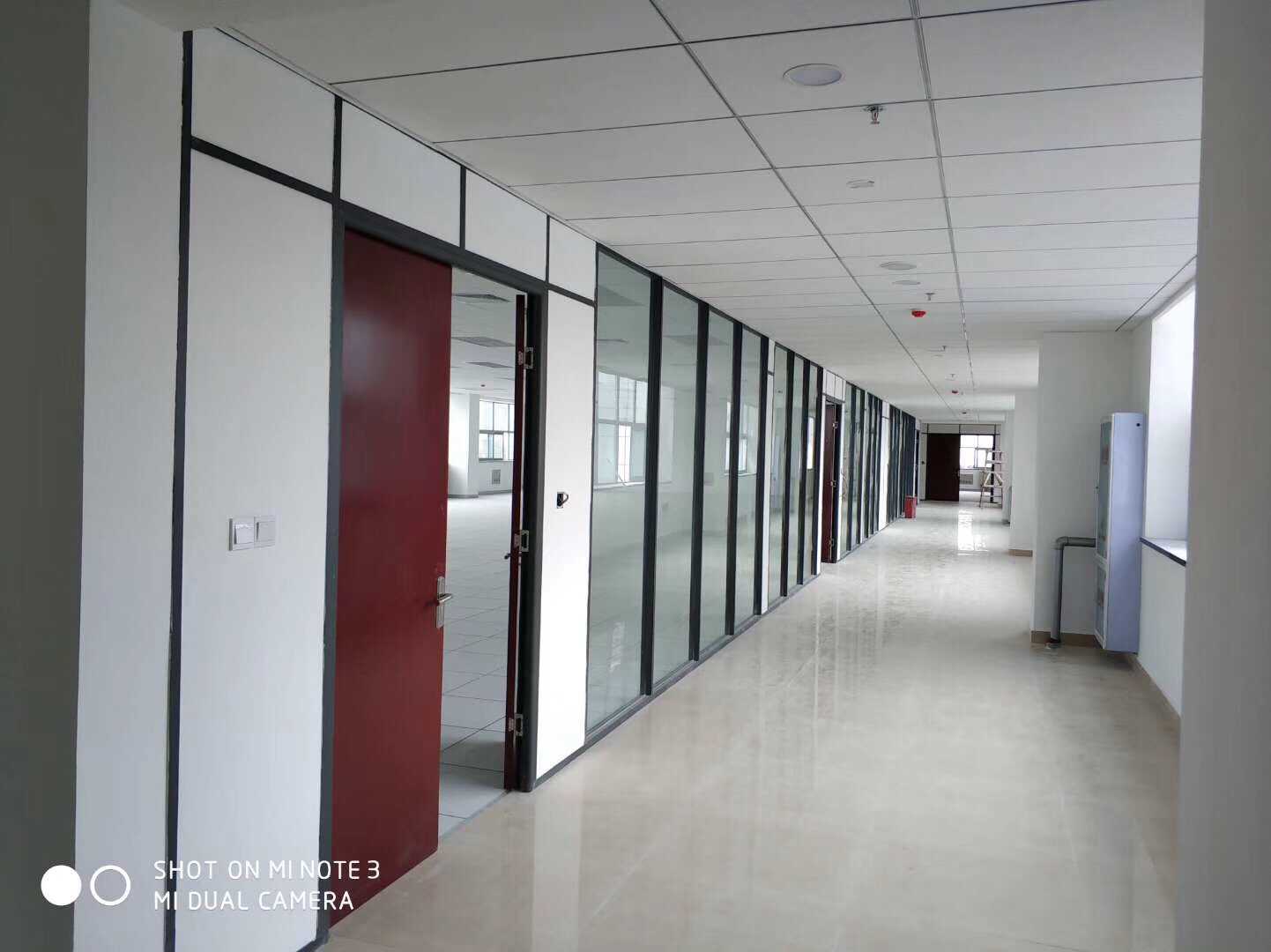 廁所隔斷如何保養(yǎng)與維護(hù)